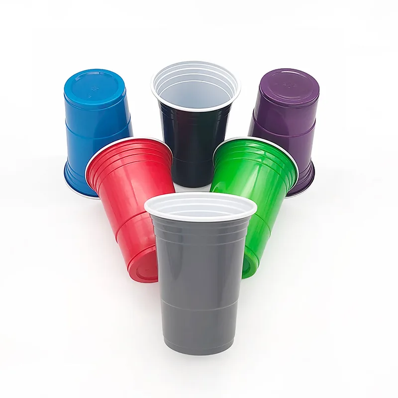 Dwukolorowy jednorazowy plastikowy kubek o pojemności 16 uncji